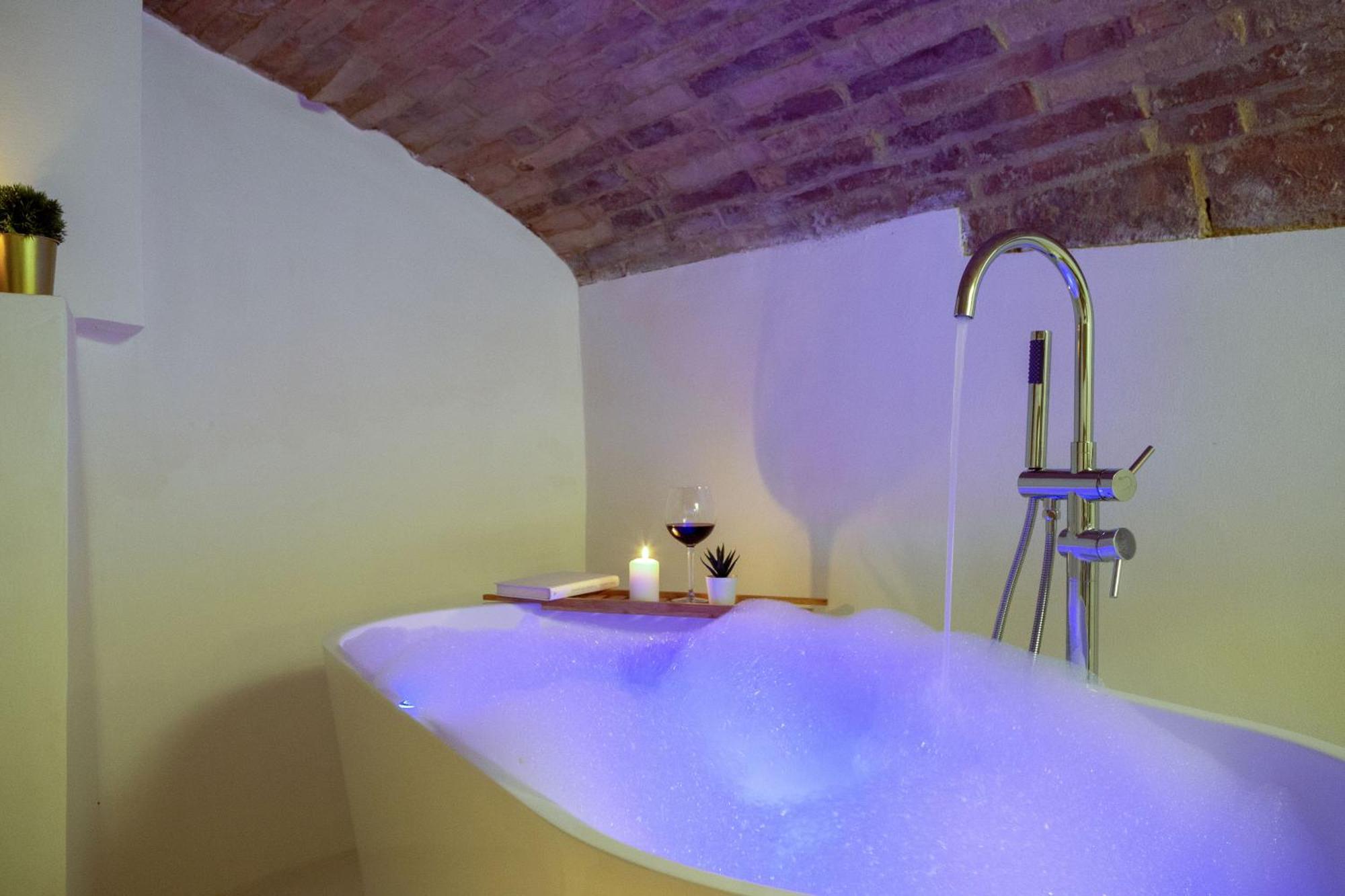 פרוג'ה Medieval Flat With Whirlpool Bath מראה חיצוני תמונה